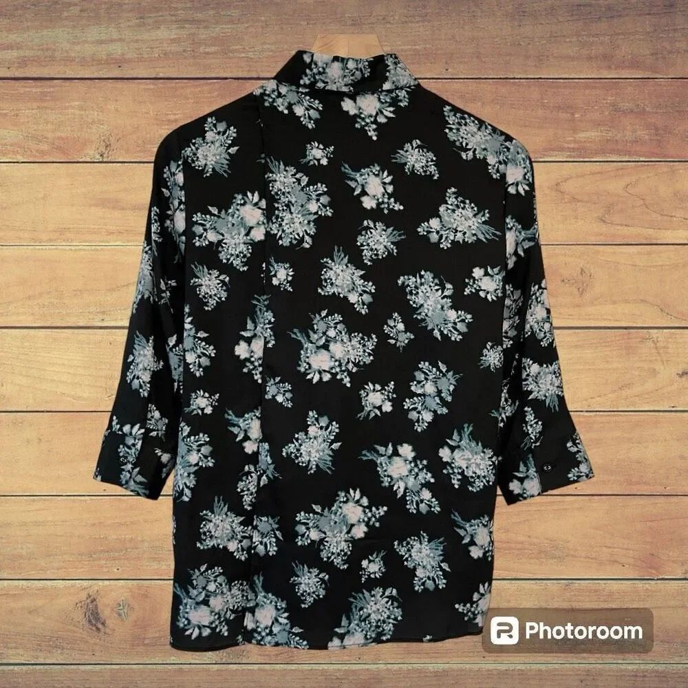 Simply Vera Vera Wang Black Floral Blouse  Sz PS  EUC